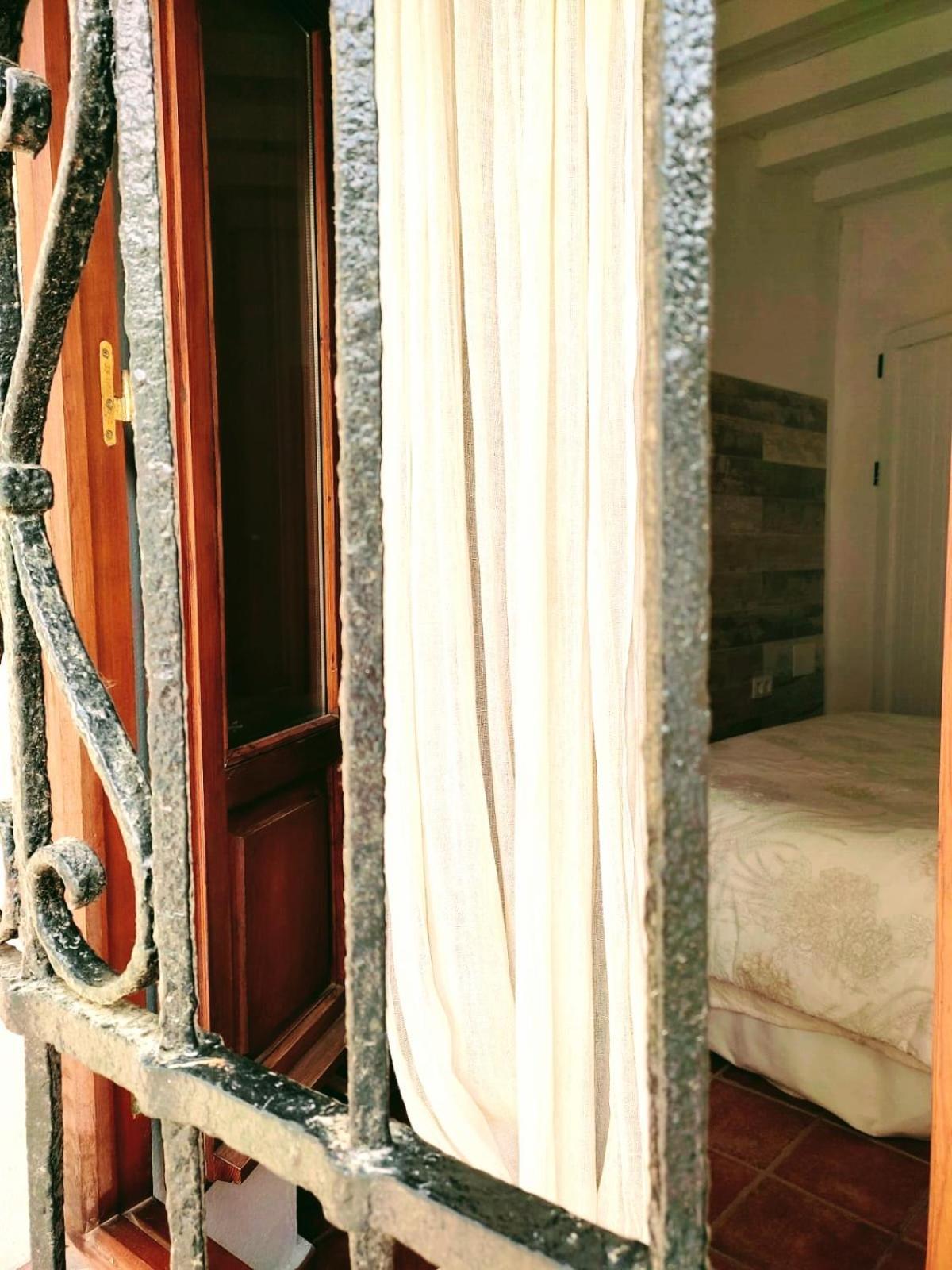טריפה Carola Guesthouse מראה חיצוני תמונה
