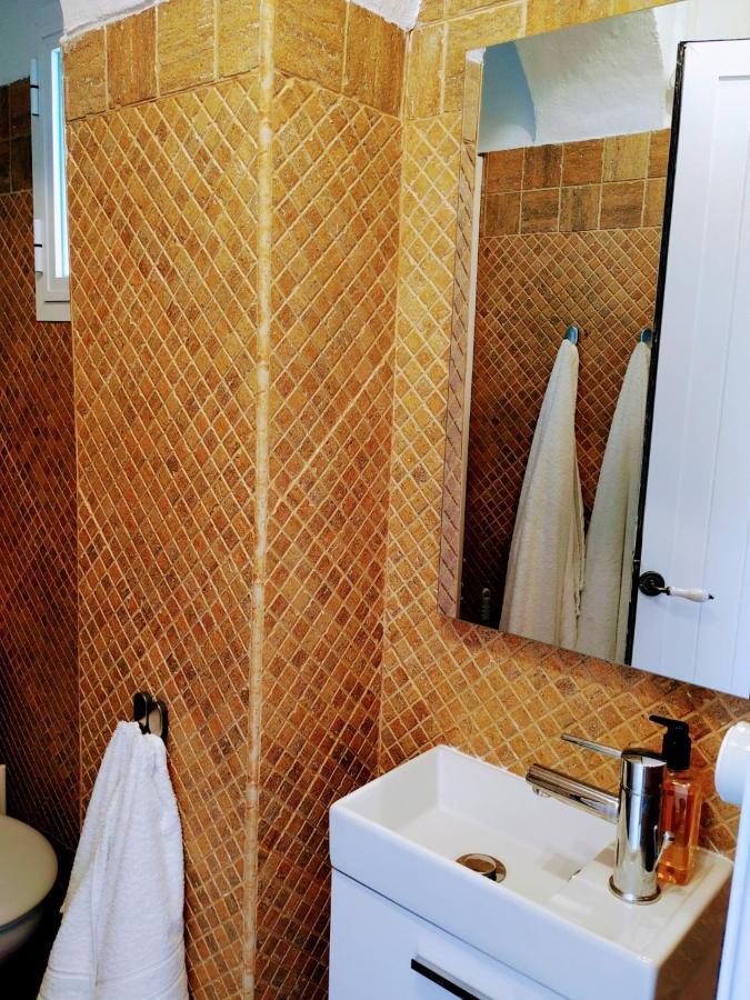 טריפה Carola Guesthouse מראה חיצוני תמונה